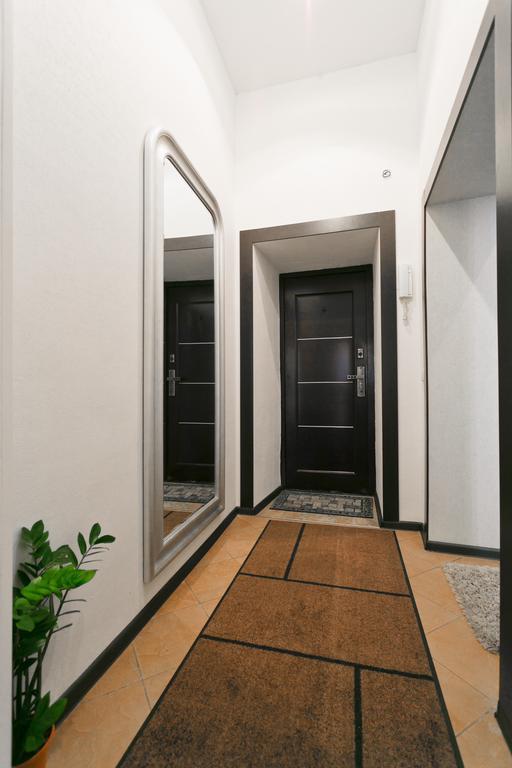 Swedish Apartments At Karla Marksa Minsk Bilik gambar